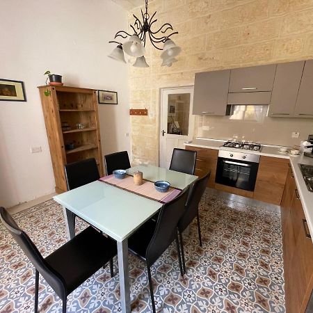 Отель Penelope Townhouse Ghajn il-Kbira  Экстерьер фото