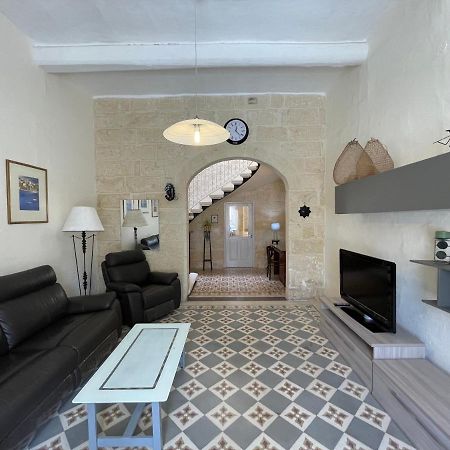 Отель Penelope Townhouse Ghajn il-Kbira  Экстерьер фото