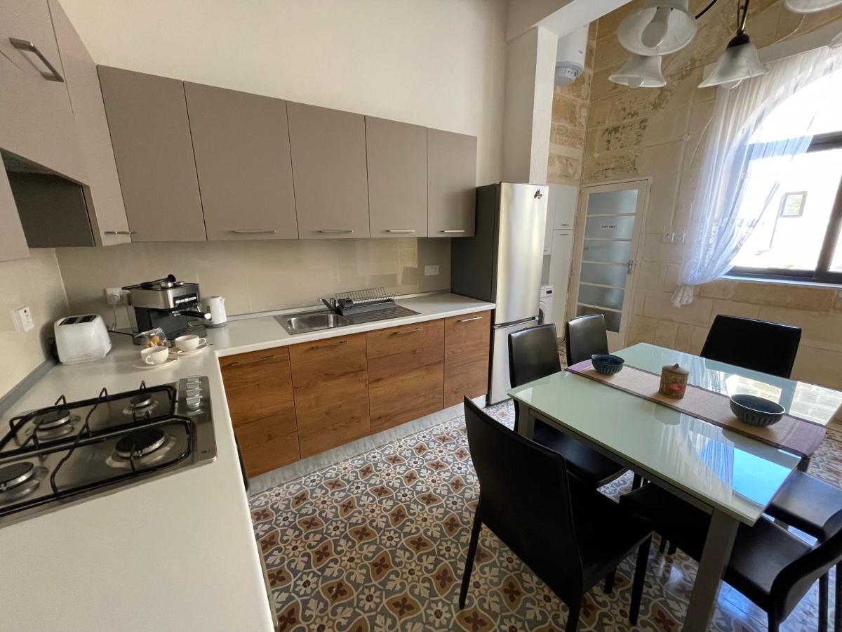 Отель Penelope Townhouse Ghajn il-Kbira  Экстерьер фото