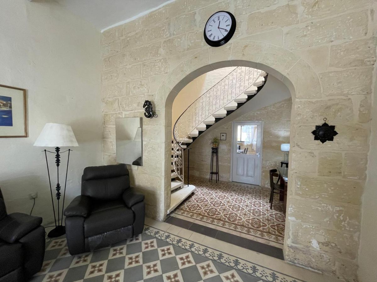 Отель Penelope Townhouse Ghajn il-Kbira  Экстерьер фото