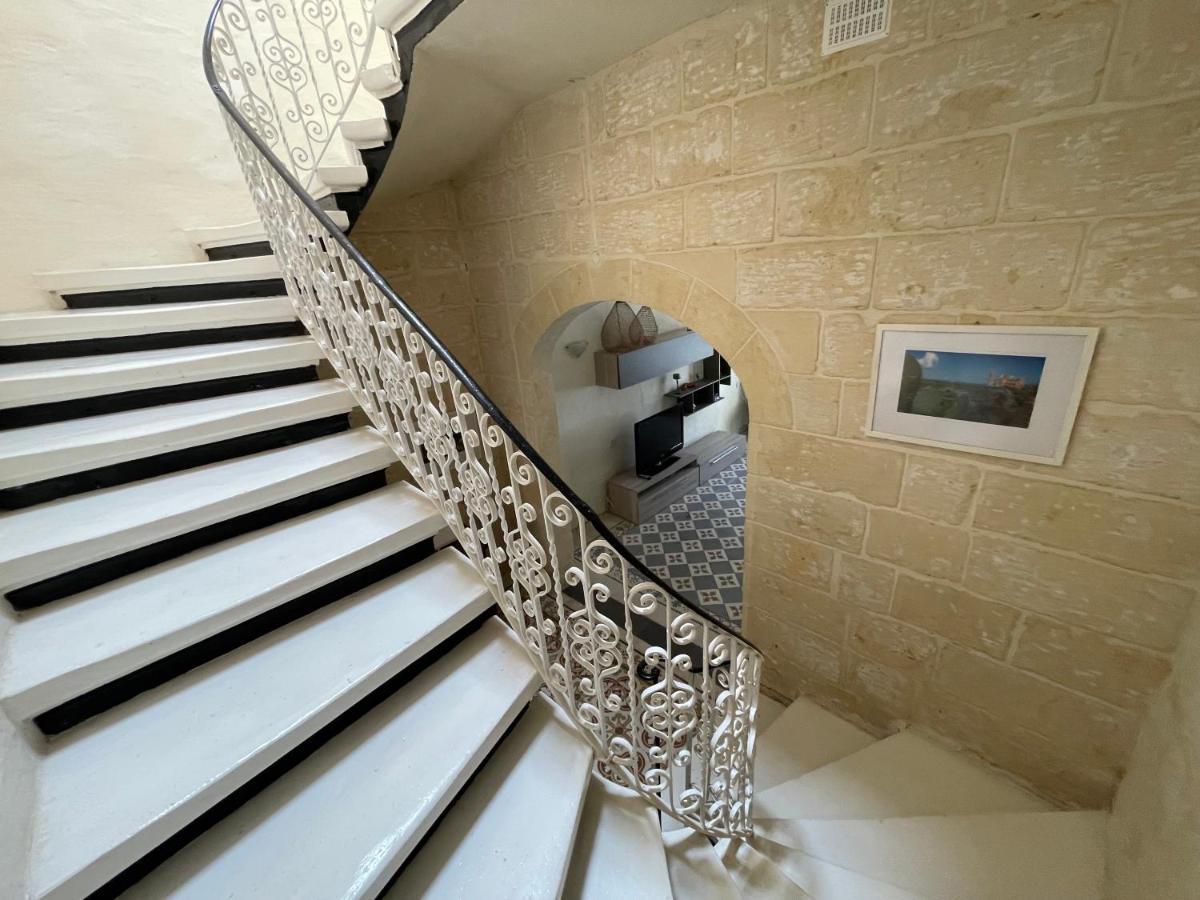 Отель Penelope Townhouse Ghajn il-Kbira  Экстерьер фото
