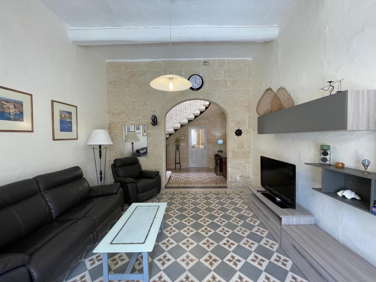 Отель Penelope Townhouse Ghajn il-Kbira  Экстерьер фото