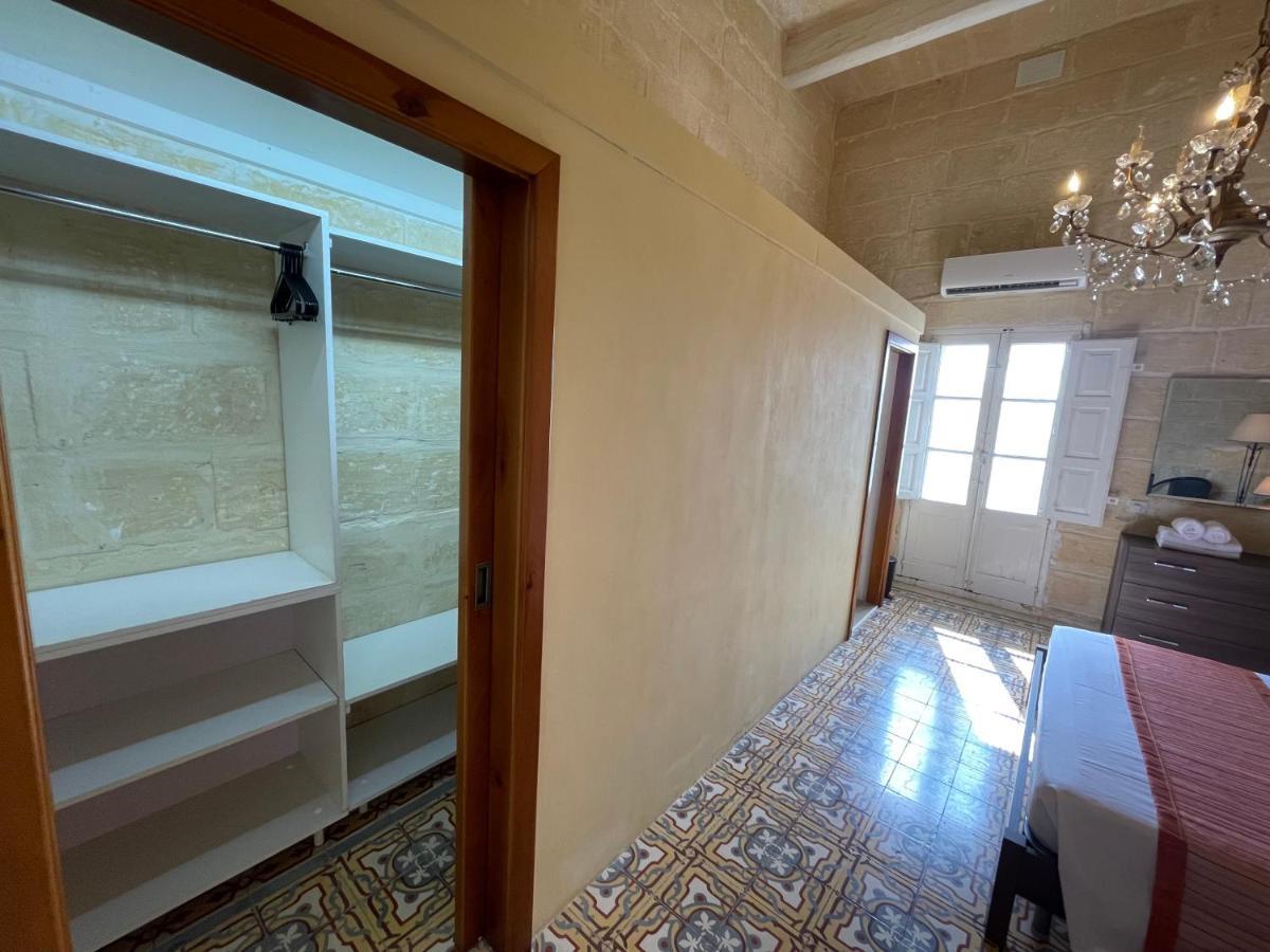 Отель Penelope Townhouse Ghajn il-Kbira  Экстерьер фото